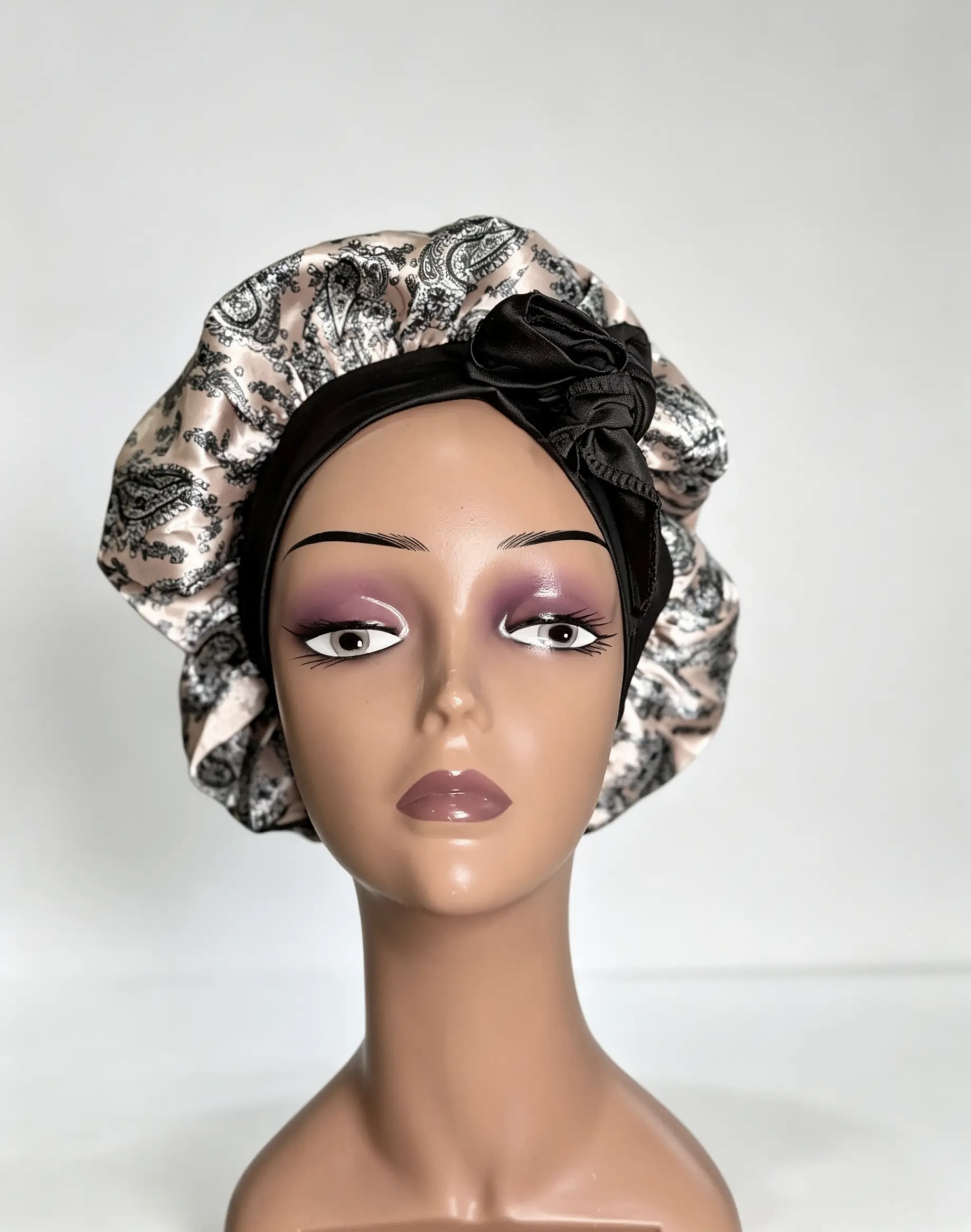 Satin Hair Bonnet detail view 5