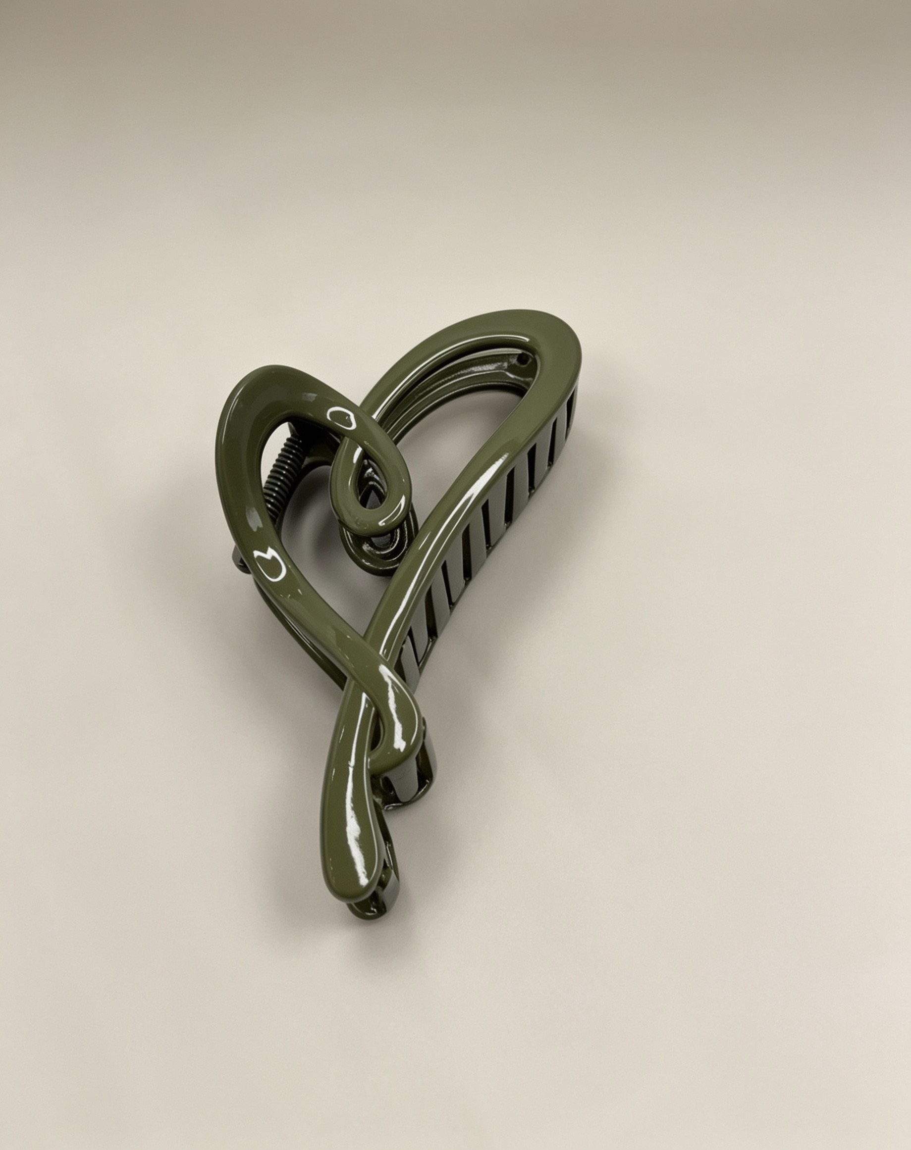 Love Claw Clip detail view 10