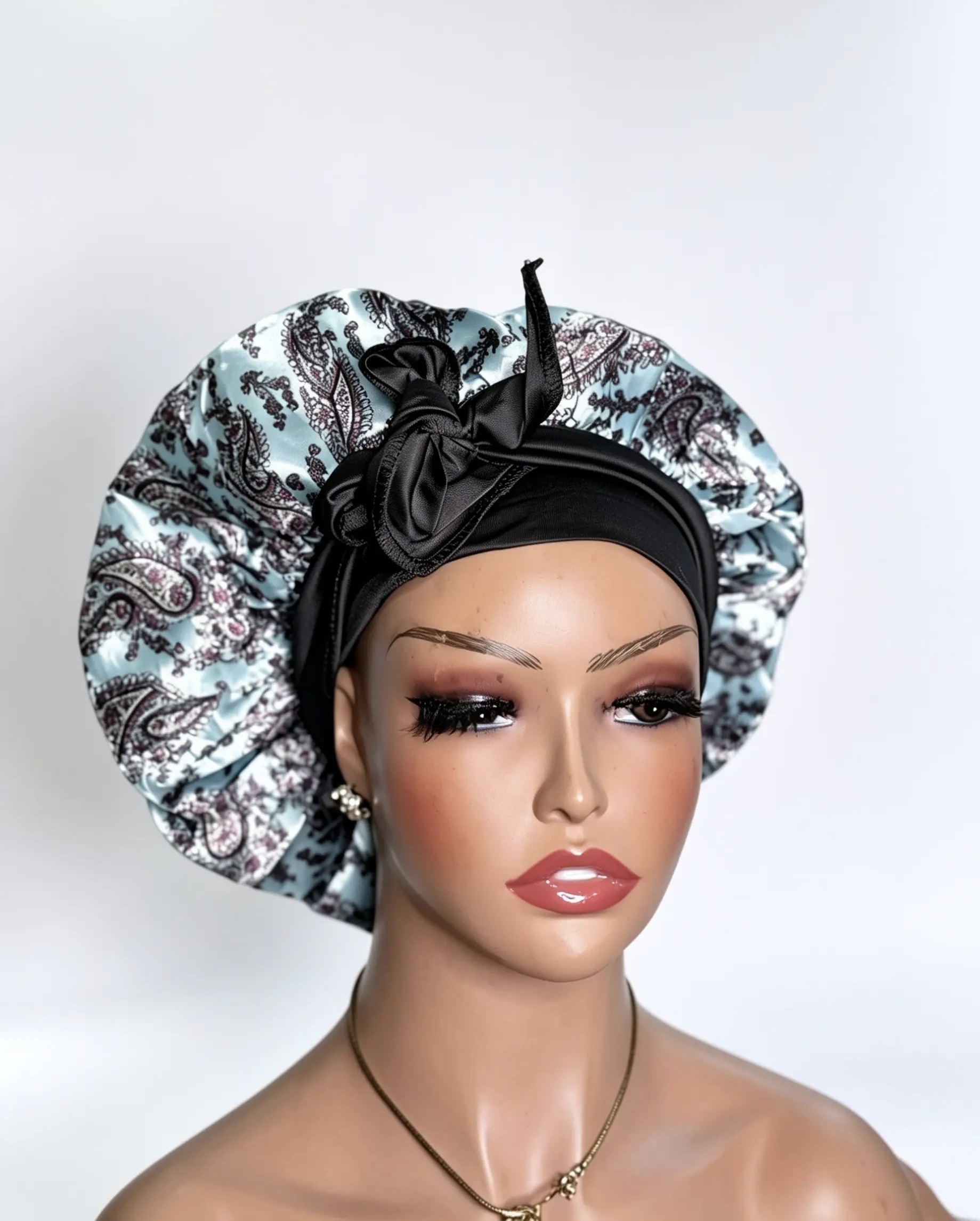 Satin Hair Bonnet detail view 2
