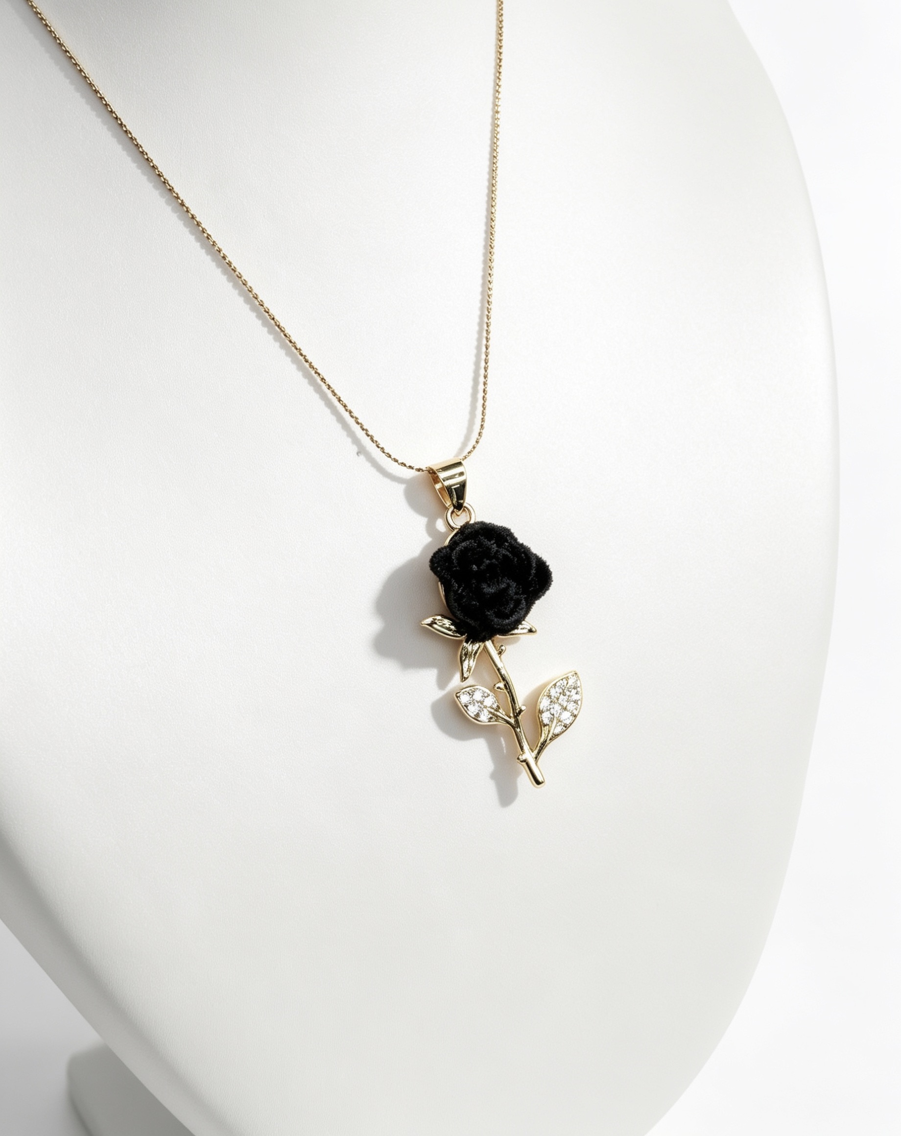 Rose pendant detail view 6