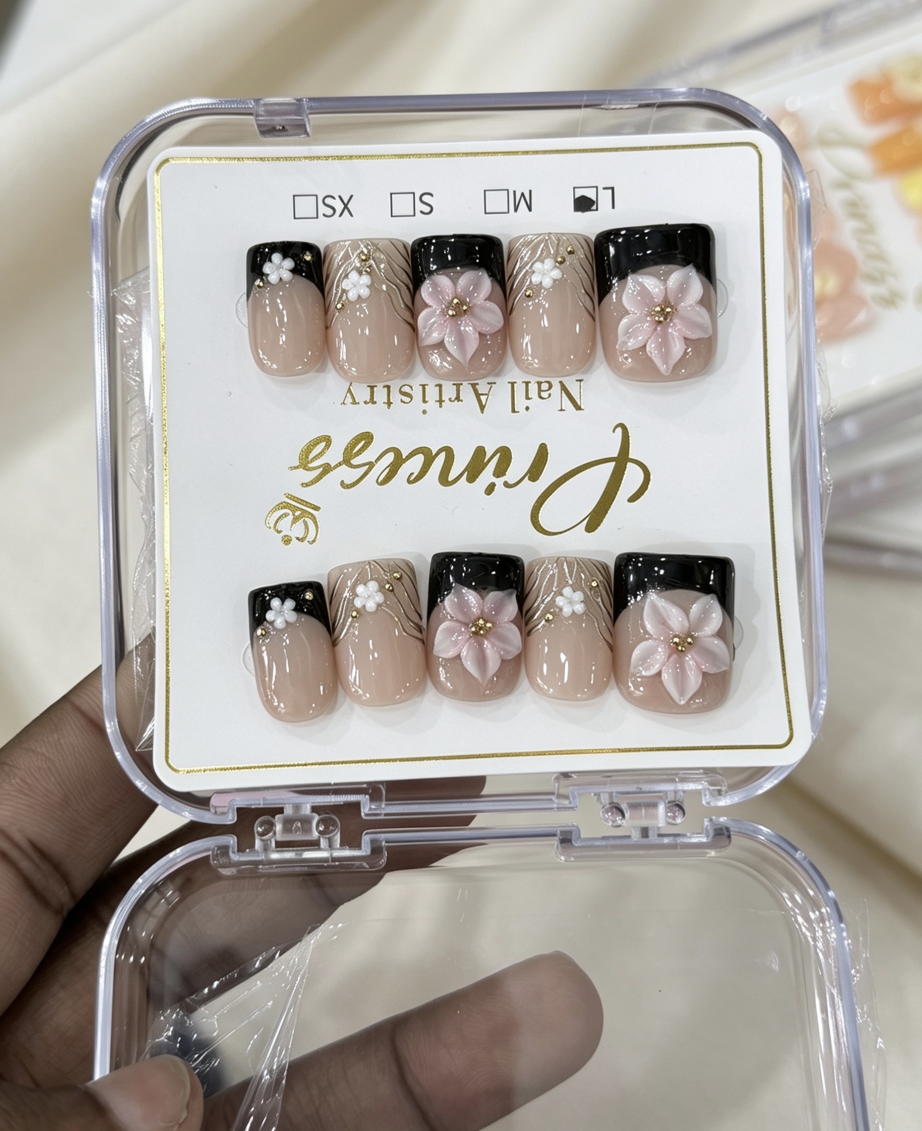 Stick on nails - small detail view 2