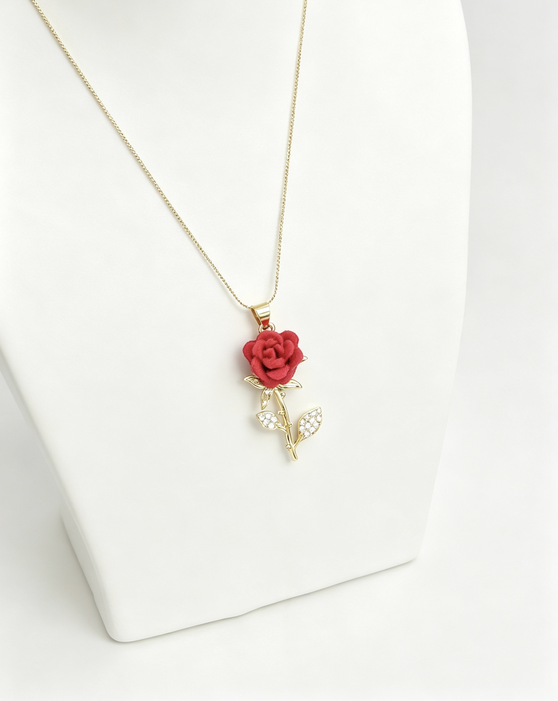 Rose pendant detail view 3