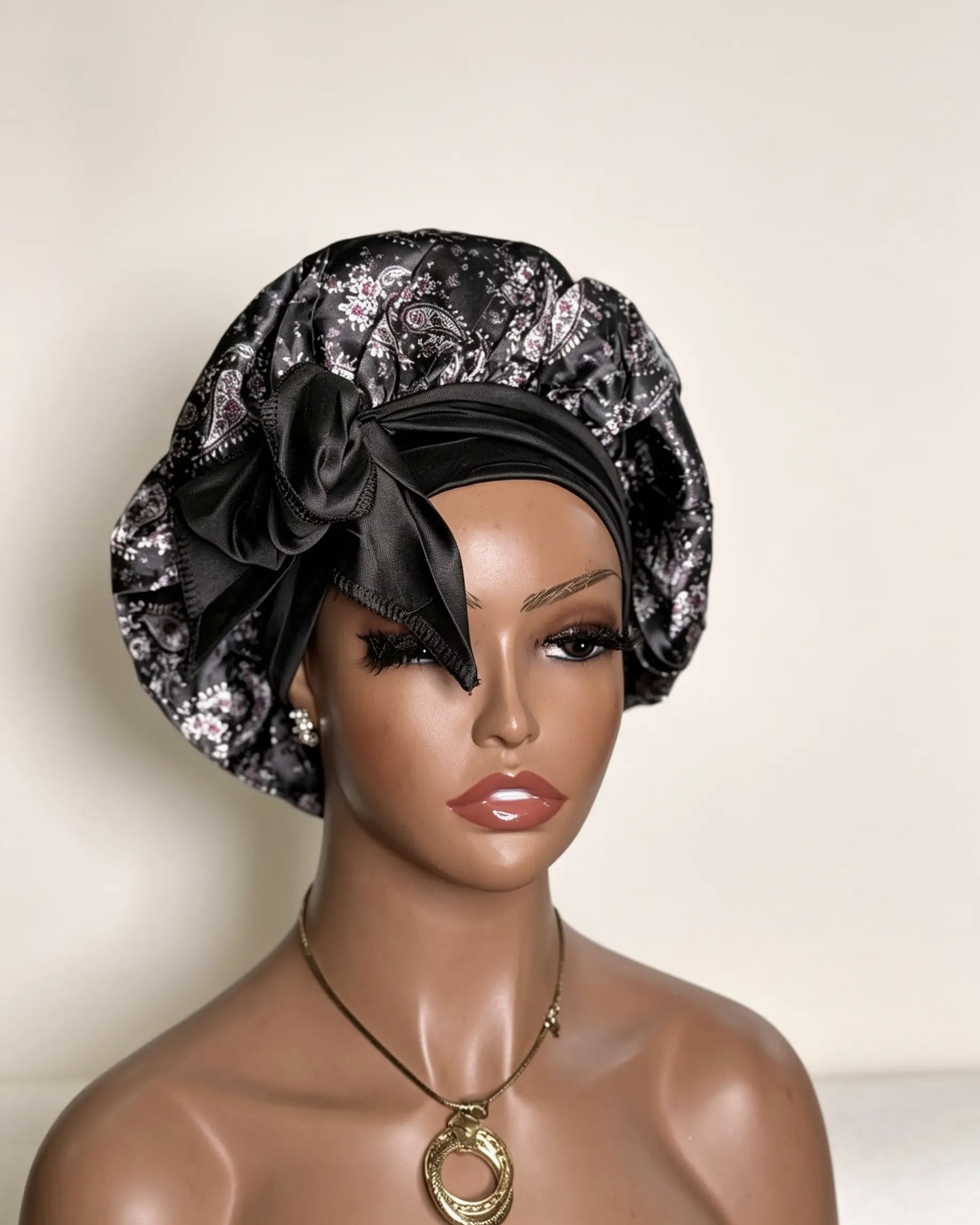 Satin Hair Bonnet detail view 4