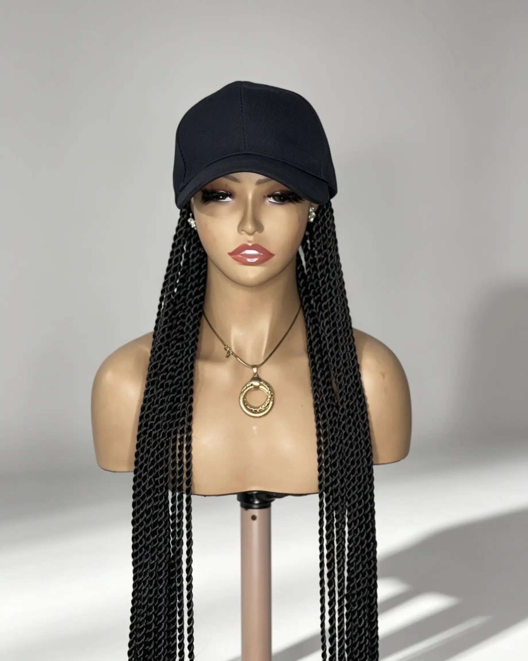 Twist braided cap detail view 2