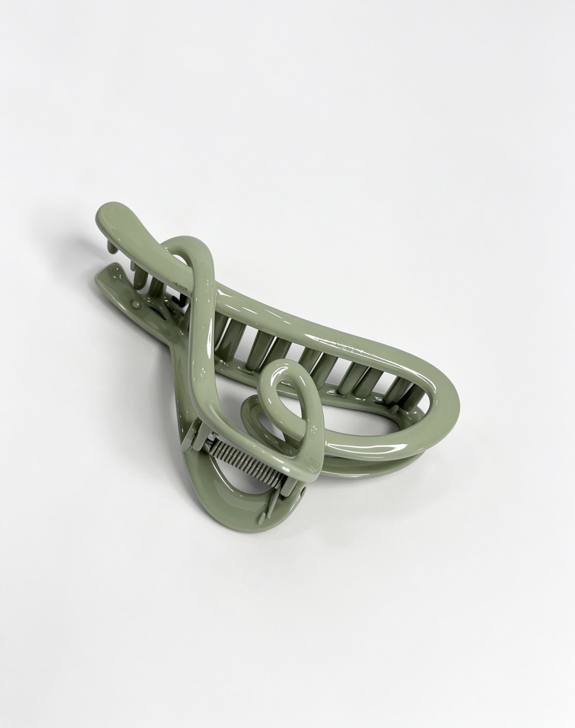 Love Claw Clip detail view 2